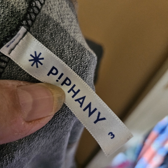 Cute reversible top - Picture 3 of 3